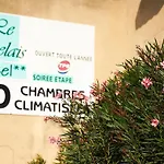 Le Relais Hotel 2*