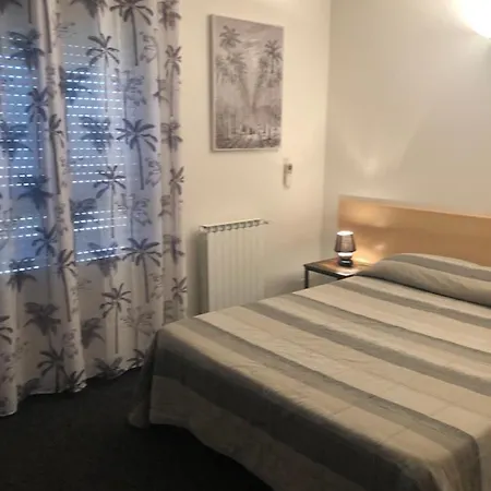 Отель Le Relais 2*