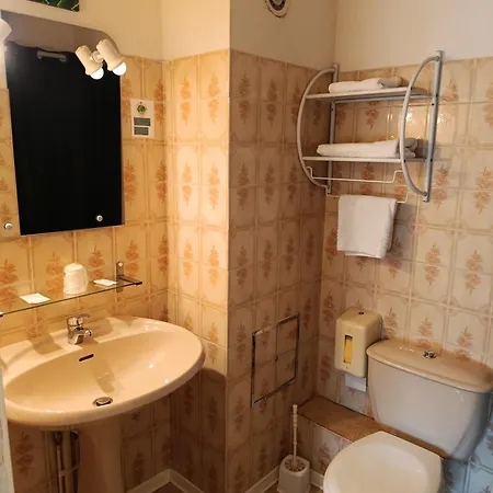 Отель Le Relais 2*