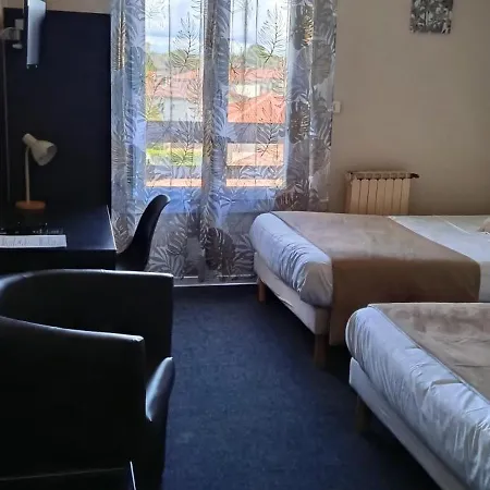 Le Relais Hotel 2*