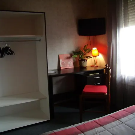 Le Relais Hotel