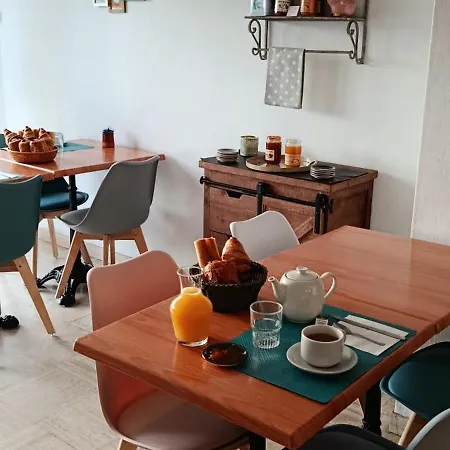 Le Relais Hotel 2*